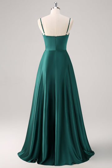Vestido de dama de honor largo fruncido con tirantes de espagueti verde oscuro